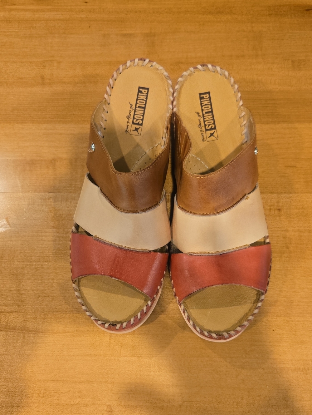 PIKOLINOS Aguadulce Wedge Sandals in Tan & Red